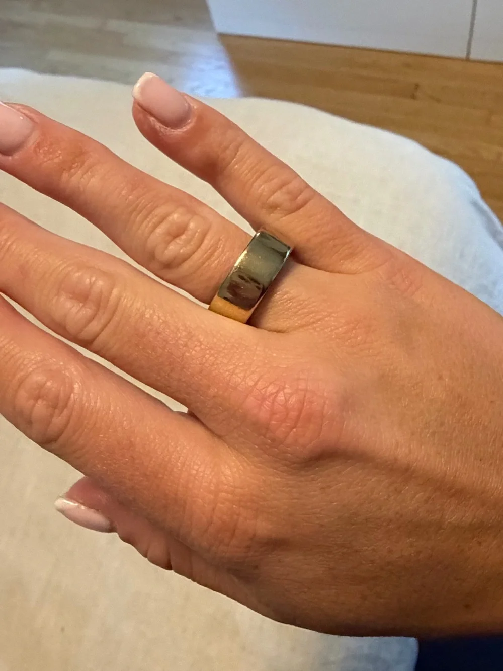 Oura Ring Gen 4 - Gold size 6